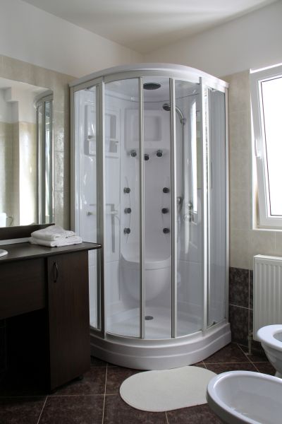North Charleston Shower Installation